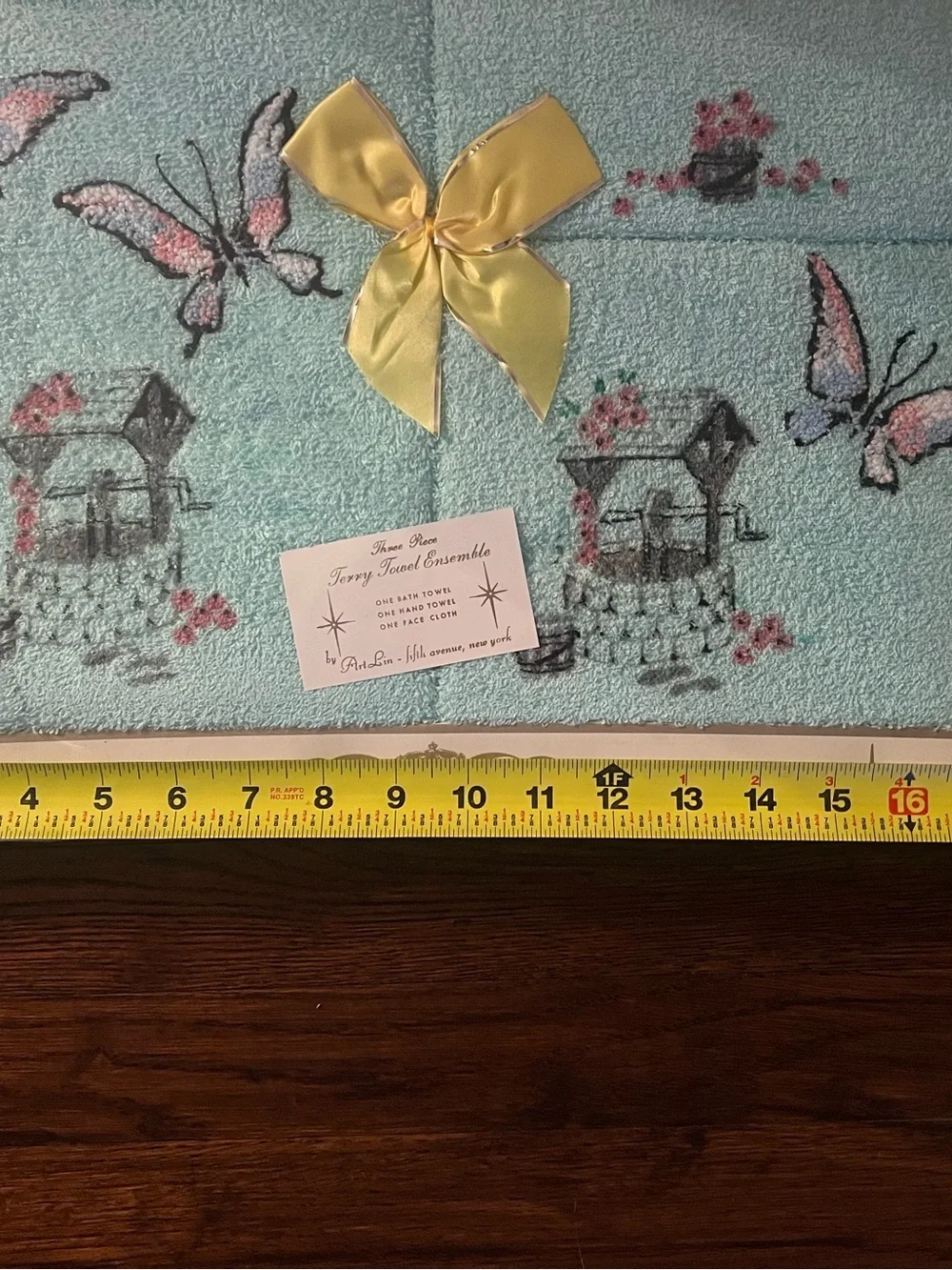 NWT Vintage Art Lin Fifth Avenue butterfly & wishing well Blue bath Towel Set
